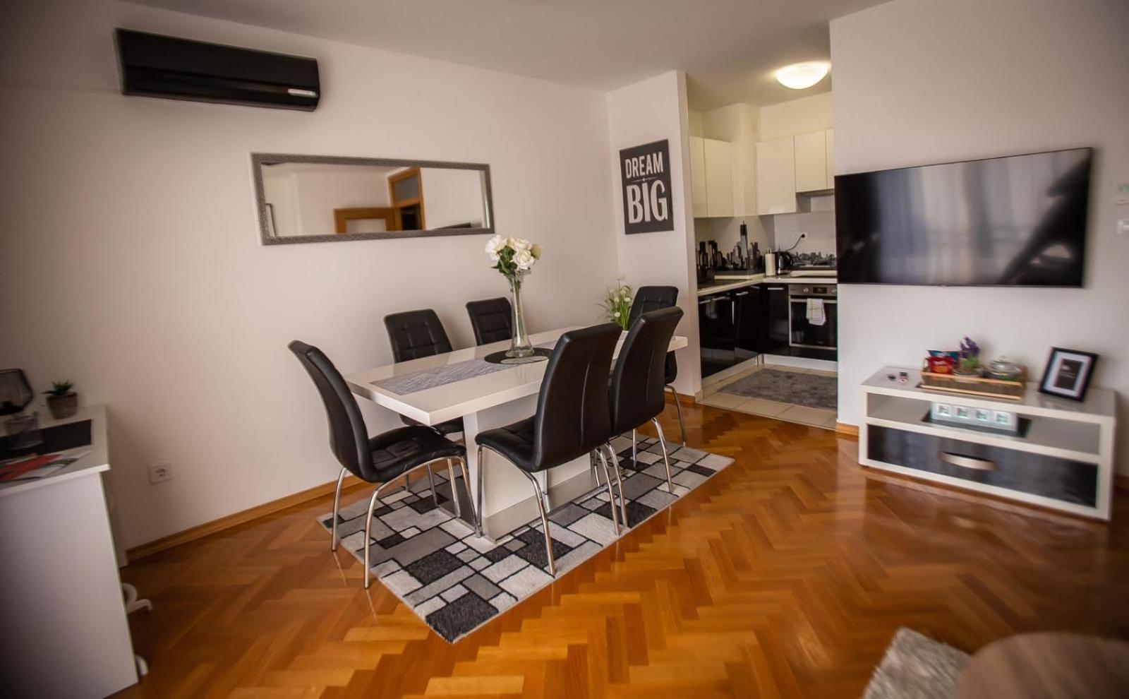 Apartman Elly Slavonski Brod Esterno foto