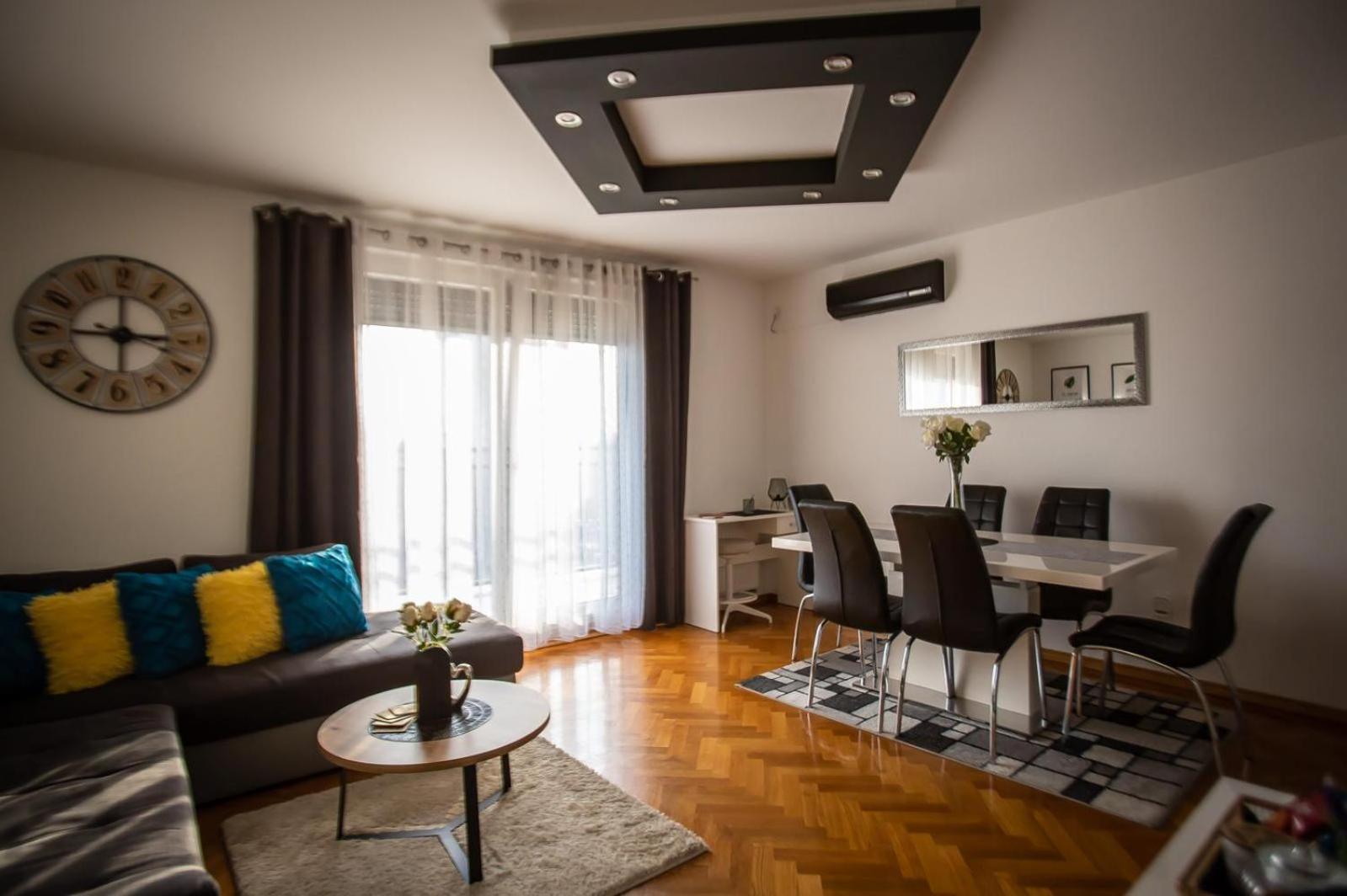 Apartman Elly Slavonski Brod Esterno foto